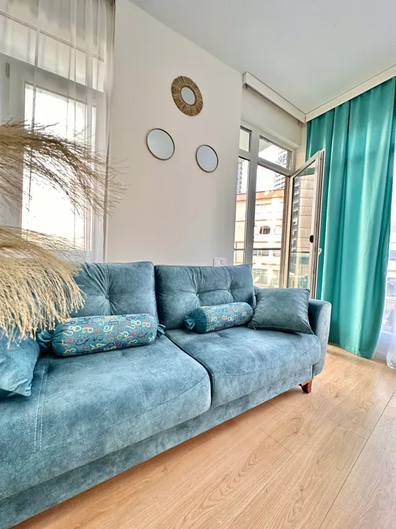 3-комнатный апартамент, бассейн + парковка, жк white sails