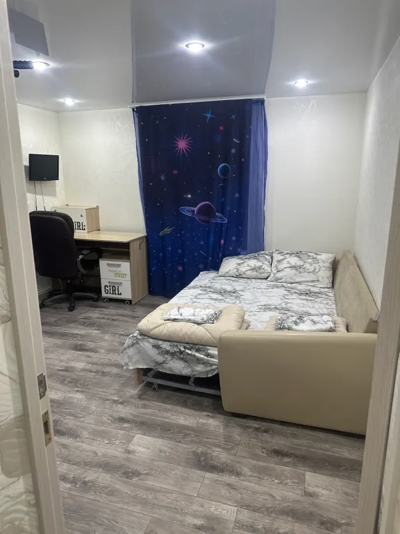 Двухэтажный дом с баней и бассейном