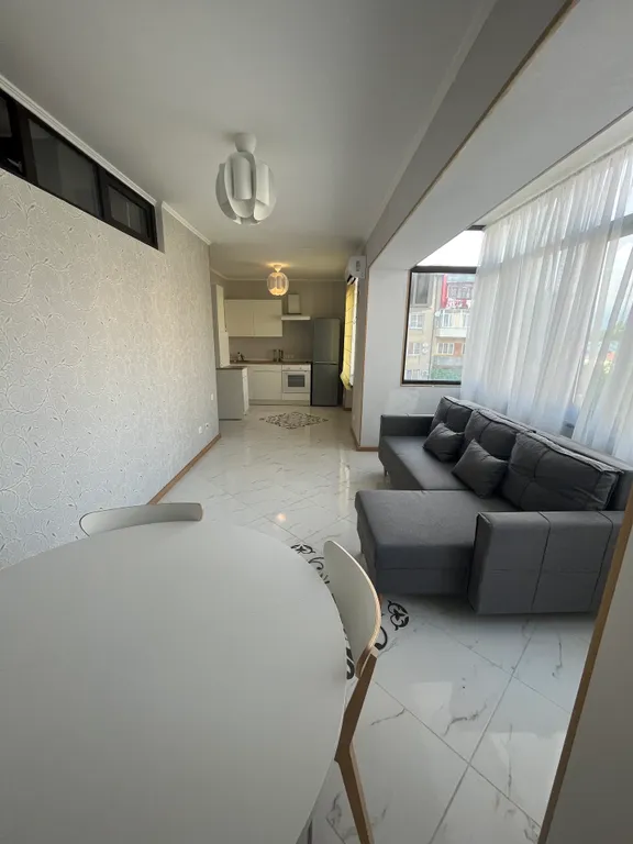 3-х комнатная квартира с новым ремонтом