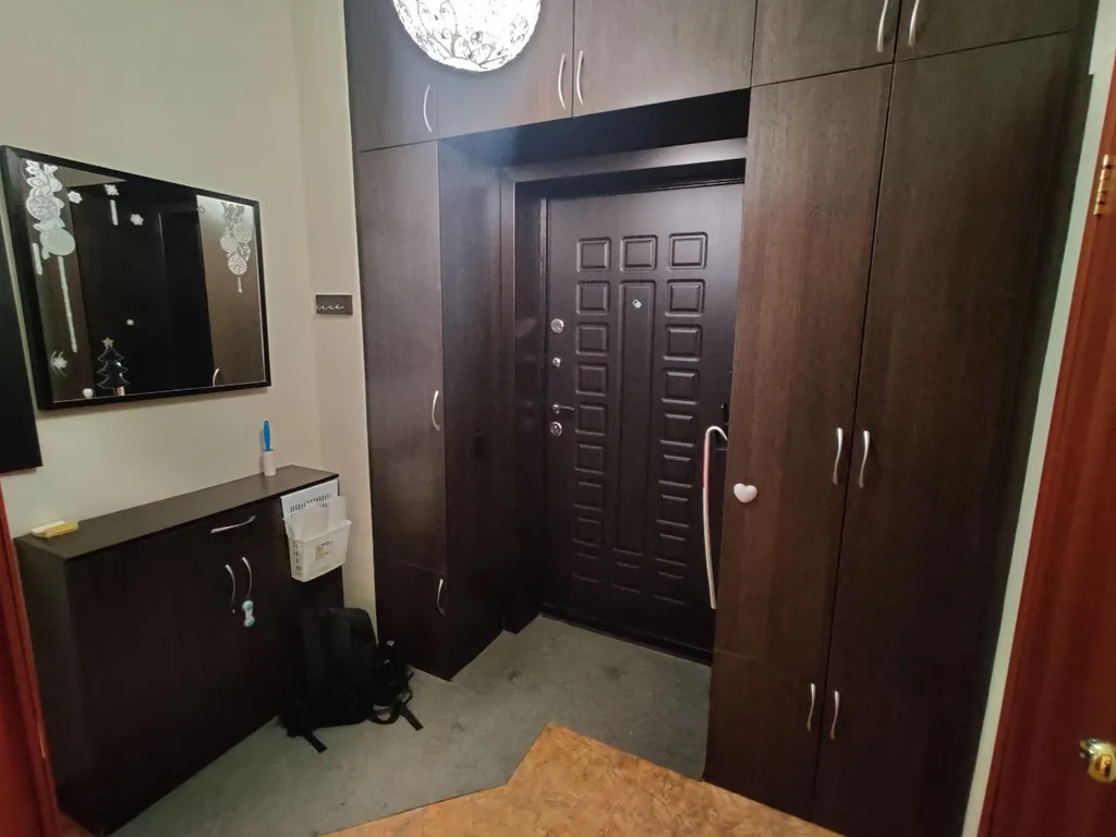 Уютная, чистая, тёплая квартира с видом на метро мост