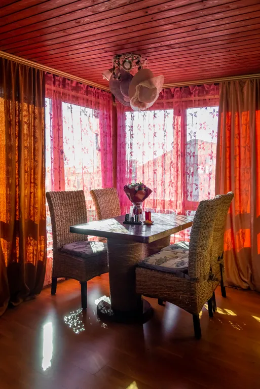 Самобытный коттедж у моря