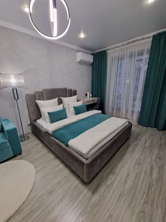 Кваритира на Весенней с очками виртуальной реальности