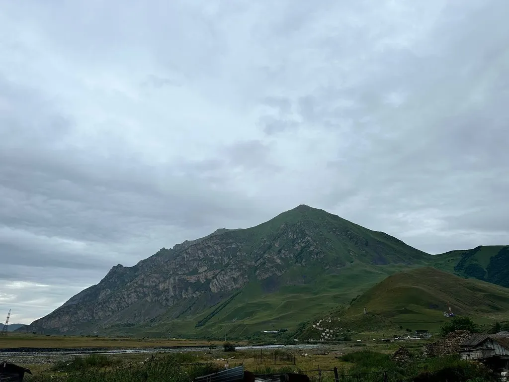 Домик в горах Осетии