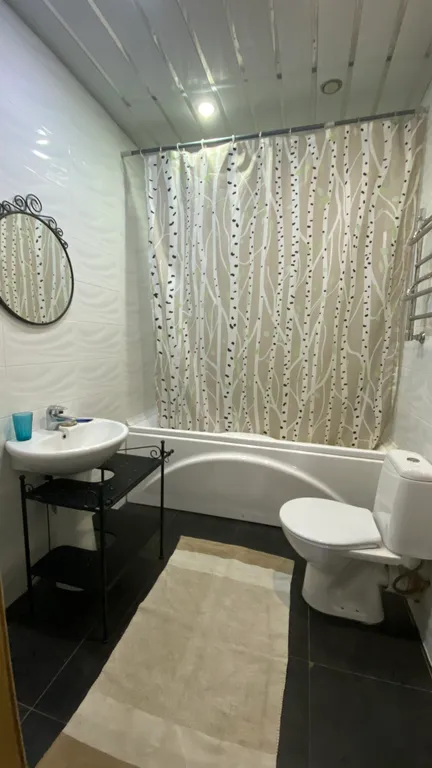 Просторная бохо студия с панорамным видом на горы