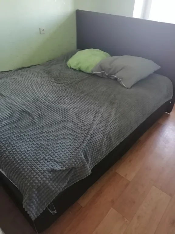 2-комнатная квартира с 3мя 2х спальными и диваном