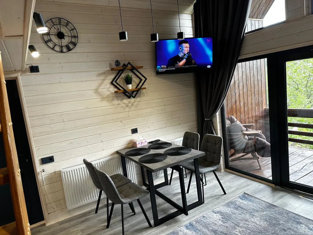 Коттедж 1-комнатный Дом — Мезмай