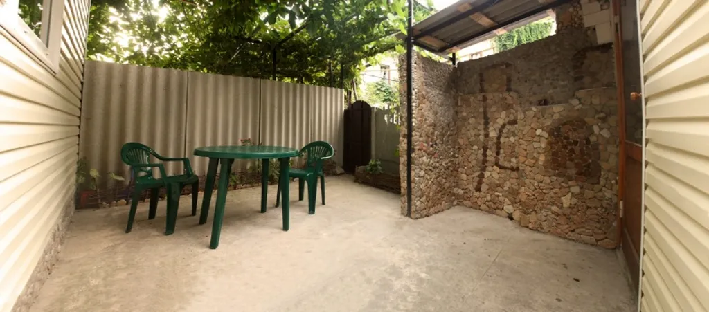 Дом со своим зелёным двориком в исторической части города