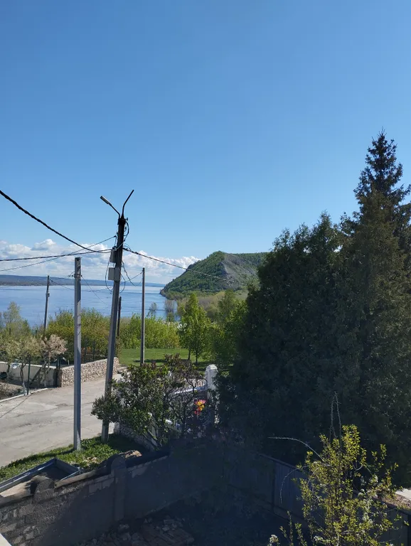 Номер с видом на Волгу и Жигулёвские горы