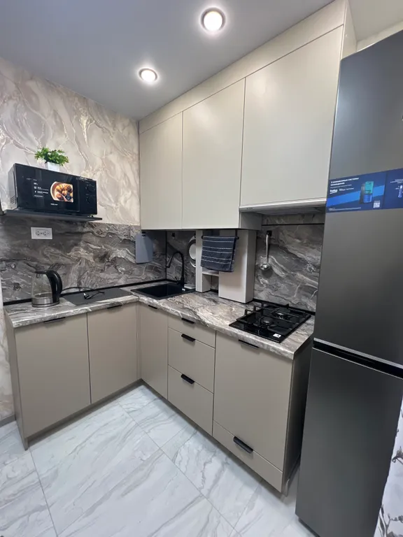 Квартира с новым ремонтом в самом центре города