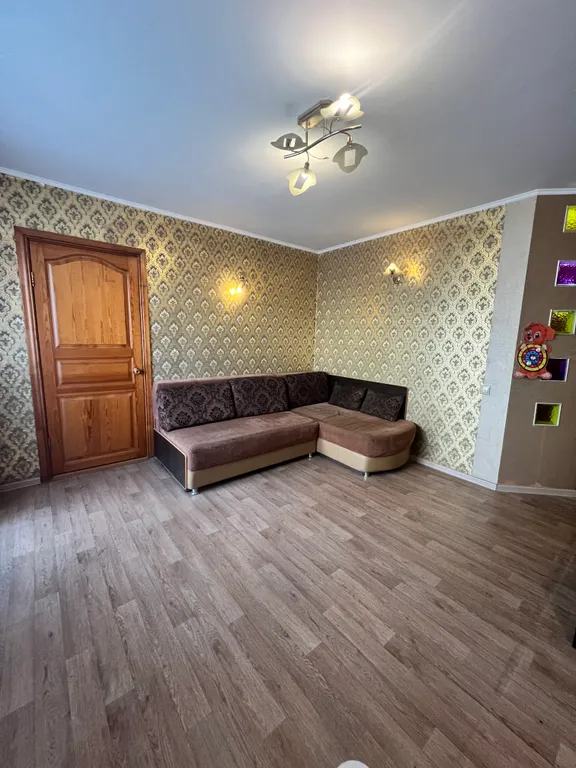 Ж. Д. Вокзал, к-тр галактика, центр города.