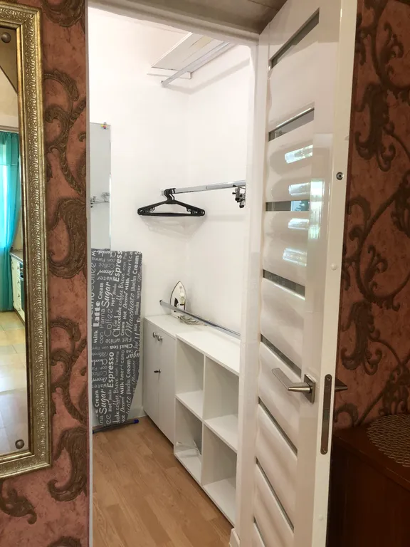 Уютная двушка в хорошем доме возле ЦУМа, рядом с Новогодней Елкой