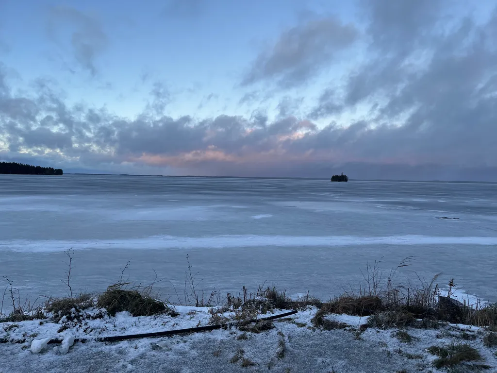 Дом на озере в Ahpoila Villas, коттедж с 4-мя спальнями Grand