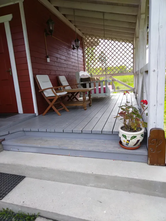 Коттедж Уникальный коттедж с бильярдом на берегу озера — Беличье