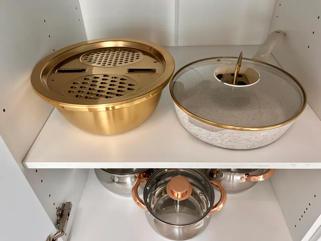 Комфортабельная видовая квартира с дизайнерским ремонтом возле моря