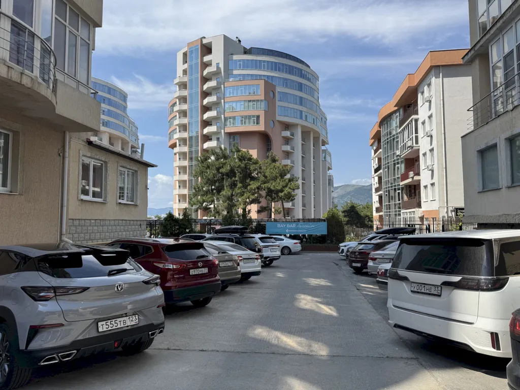 Первая береговая с видом на море и террасой – Толстый мыс