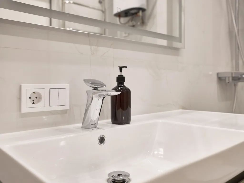 Современная, новая квартира с видом на горы