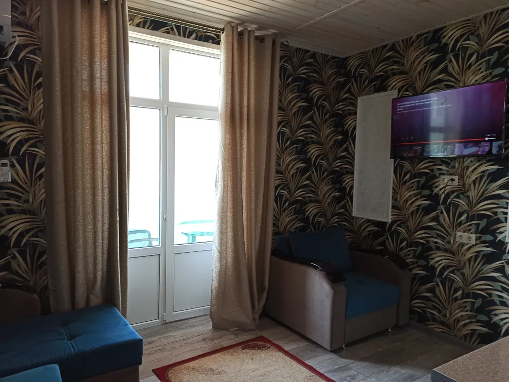 Студия в 50 метрах от берега моря