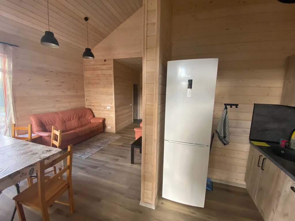 Дом с купелью на берегу Онежского озера