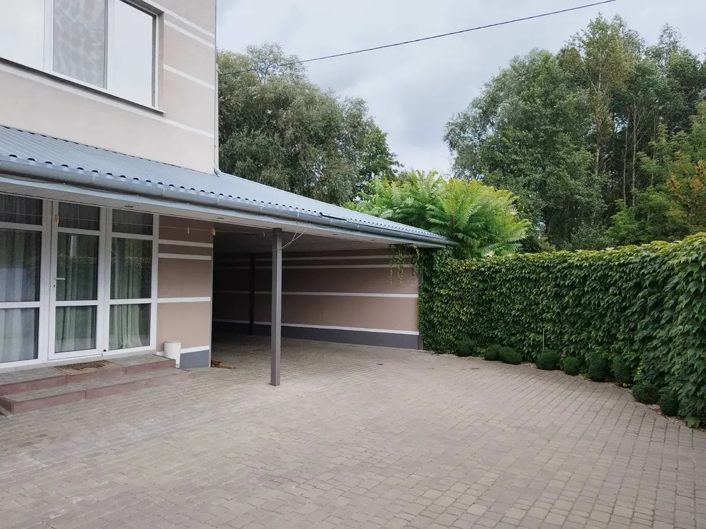 Апартаменты с баней и детской площадкой в пригороде Бреста