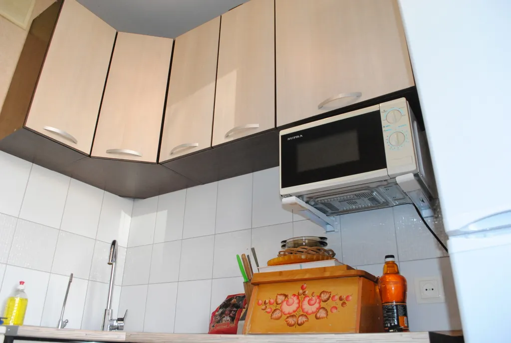 Уютная однокомнатная квартира с дубовой мебелью