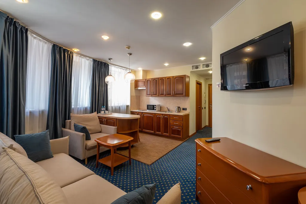 Семейный номер с кухонной зоной, отдельной гардеробной в 30 метрах от метро