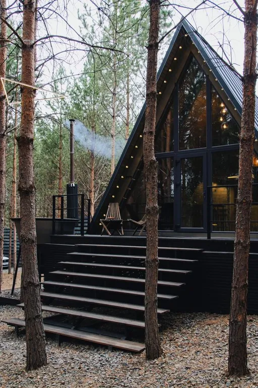 Дом Хвоя Темный