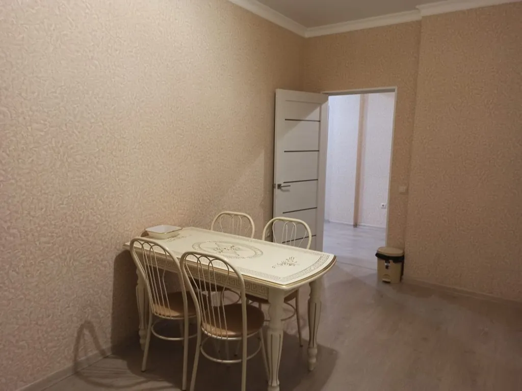 Квартира Квартира Анти-Отель на 4чел. 2комн.кв. 10этаж, код-28 — Махачкала