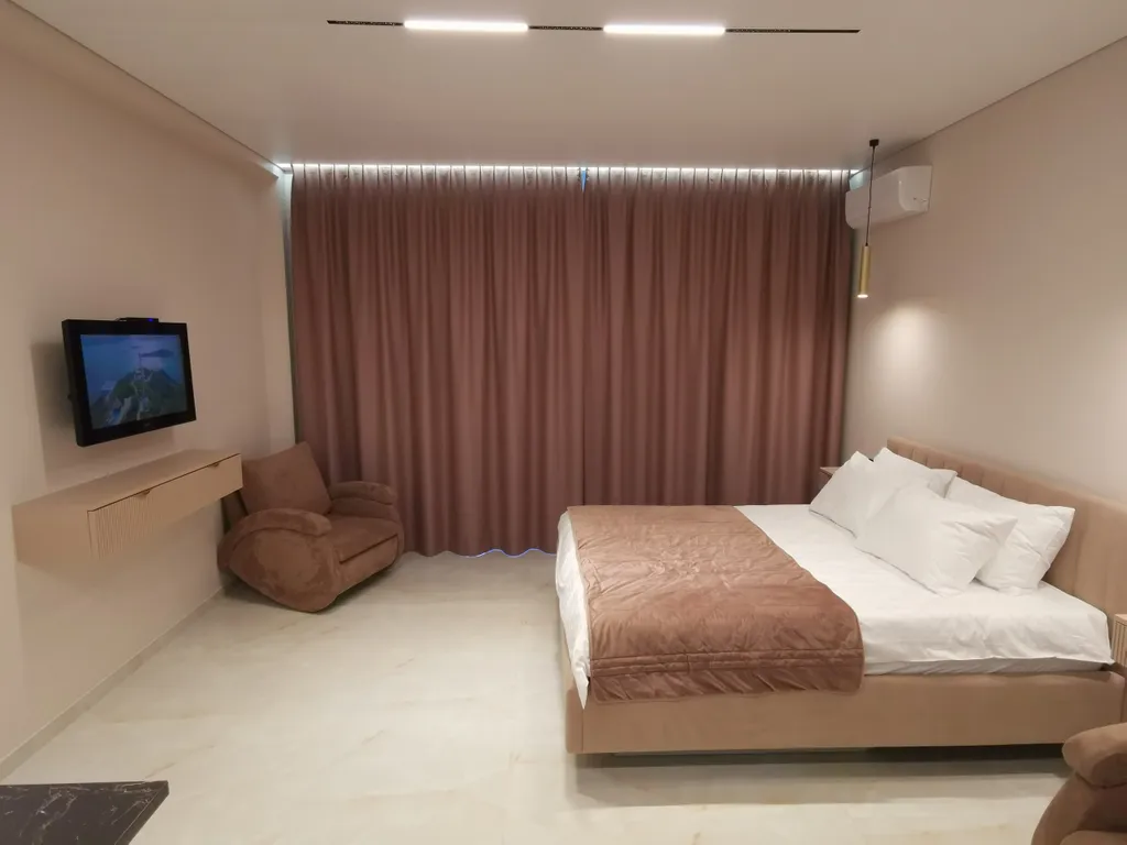 Студия, квартира с балконом в центре