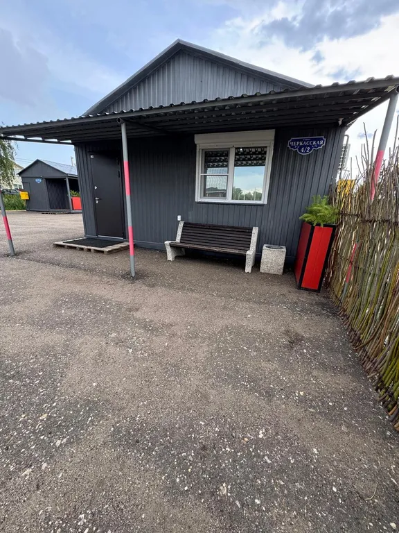 Домик на берегу Волги