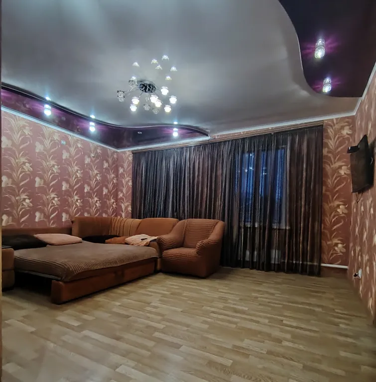 Просторная чистая квартира в центре города — аренда посуточно в Новый Оскол