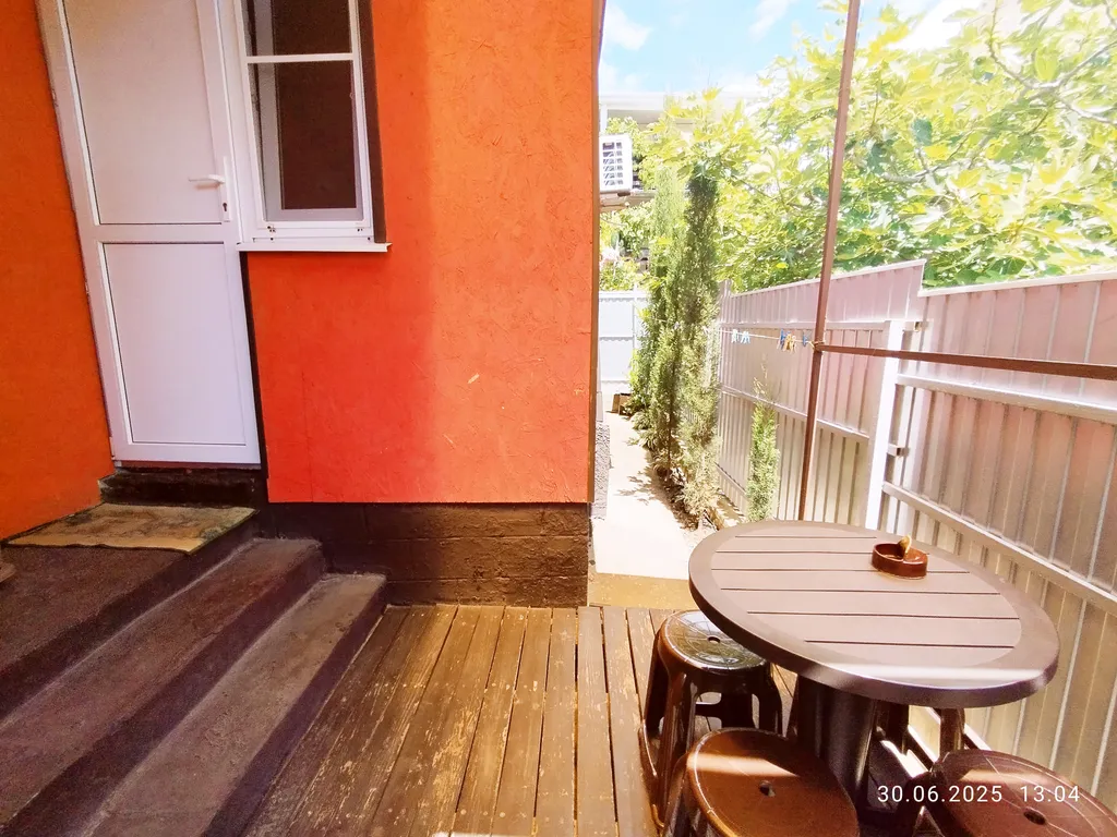 Домик 1-комнатный с кухней, санузлом, террасой, 7 мин до моря пешком