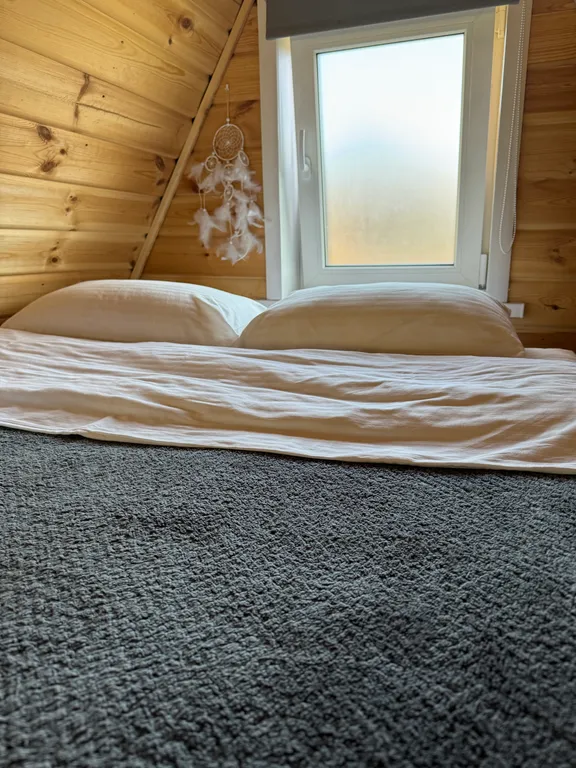 Благоустроенный а-фрейм на берегу Катуни