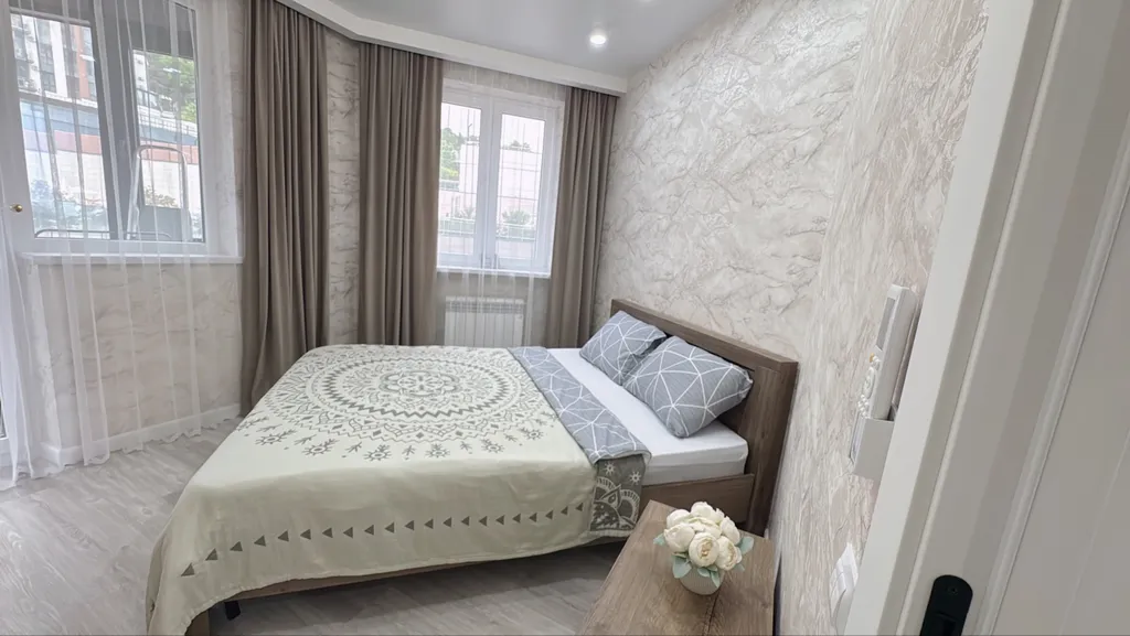 Квартира Квартира Для большой семьи, двухкомнатная, с видом на бассейн и море — Адлер