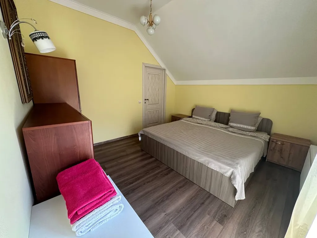 Уютный дом в березовой роще, на первой линии у моря