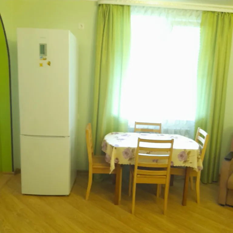 Отдельностоящий двухэтажный дом