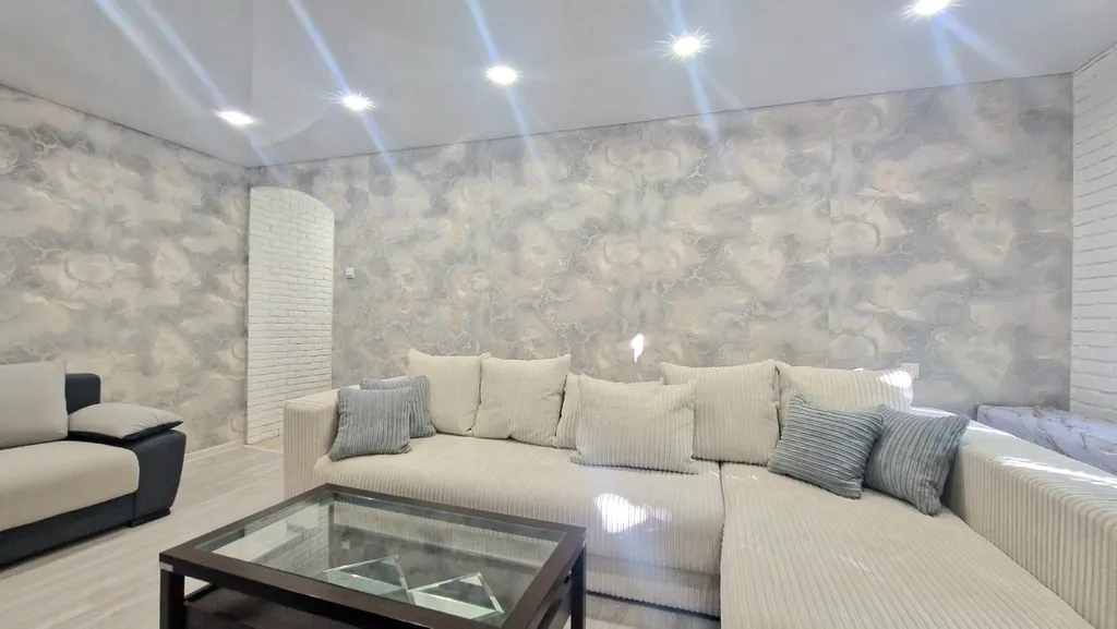 Светлая трехкомнатная квартира — аренда посуточно в Гомель