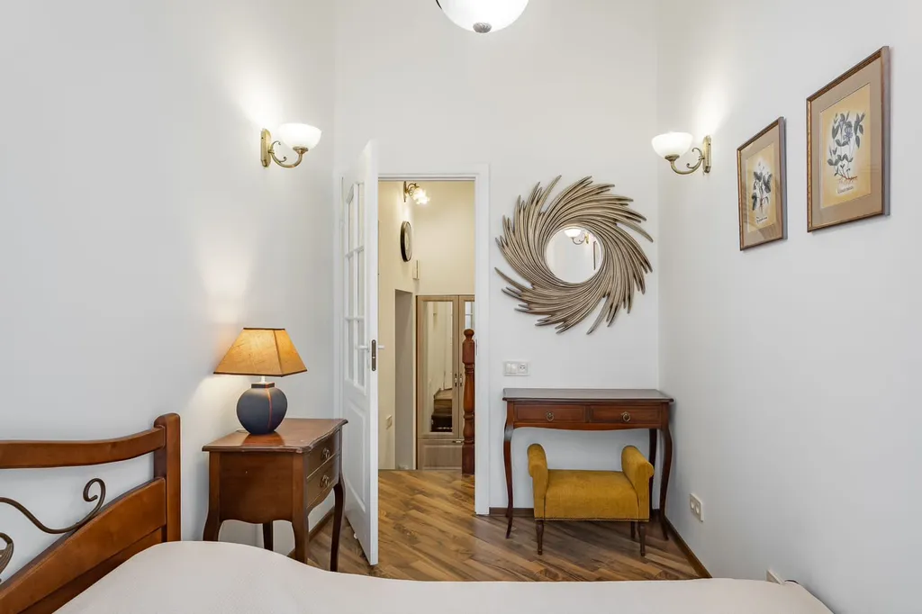 Атмосферная двухуровневая квартира с парковкой у Эрмитажа