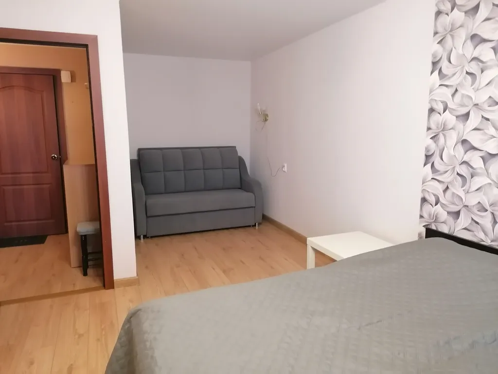 Квартира напротив вокзала