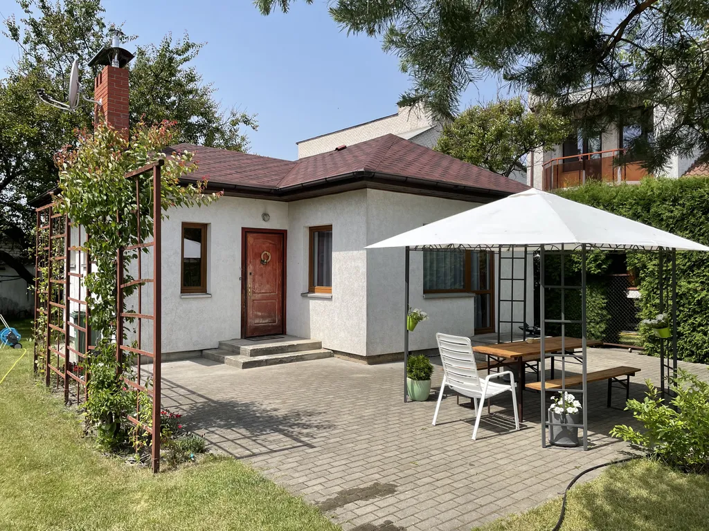 Коттедж Дом для отдыха в зелёной части города — аренда посуточно в Брест