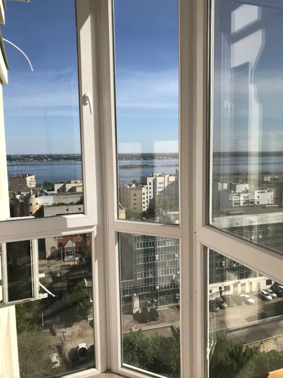 Студия на набережной с видом на Волгу