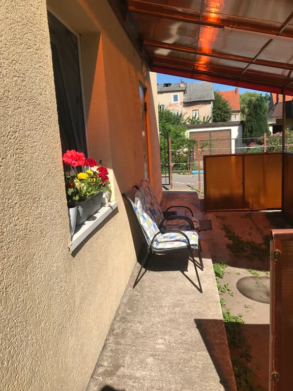 Квартира-студия с отдельным входом с парковкой