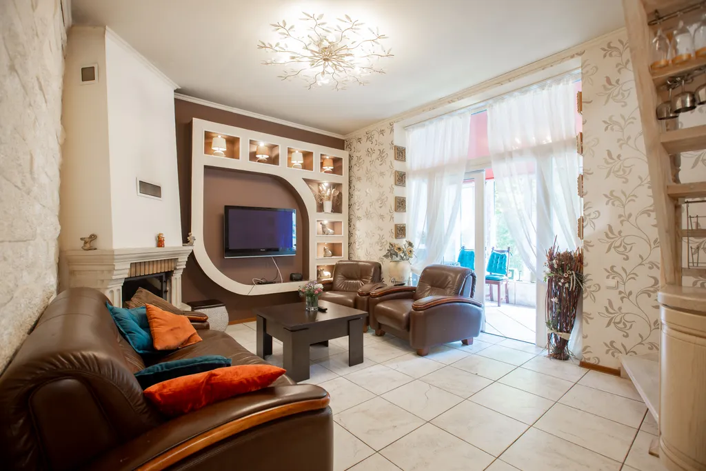 Розовая дача в Грузино