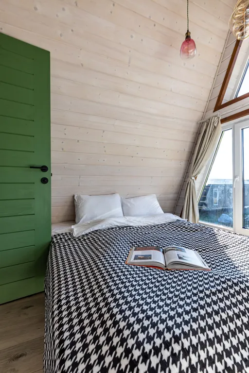 Треугольный дом у 3х горнолыжных курортов