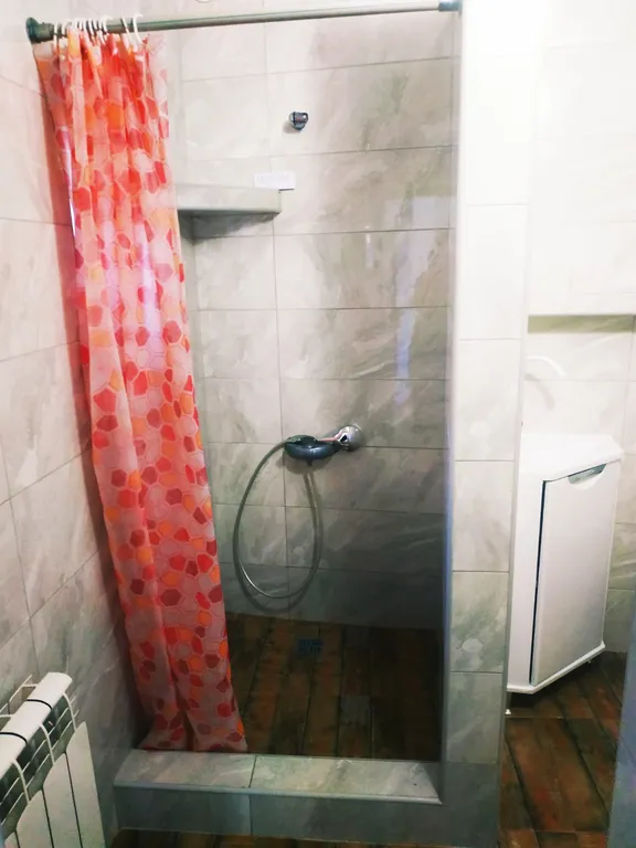 Двухкомнатный дом со своим двориком