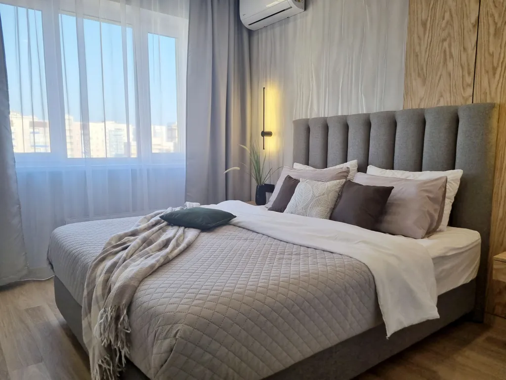 Дизайнерская евро двушка на 17 этаже с панорамным остеклением и видом на город