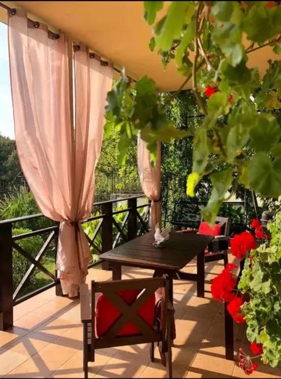 Коттедж Дом с бассейном в дагомысе в тихом месте — Сочи