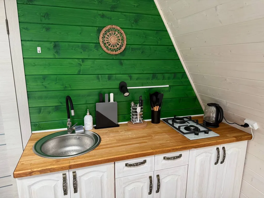 Домик у реки пра: баня под звёздами, тишина и лесные тропы