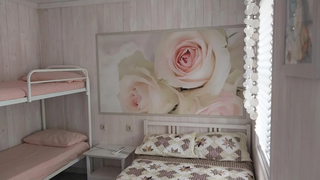 Домик с удобствами и кухней Персиковая поляна