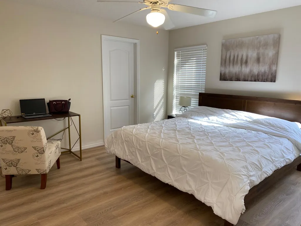 Уютный большой дом с бассейном недалеко от Диснейлэнда