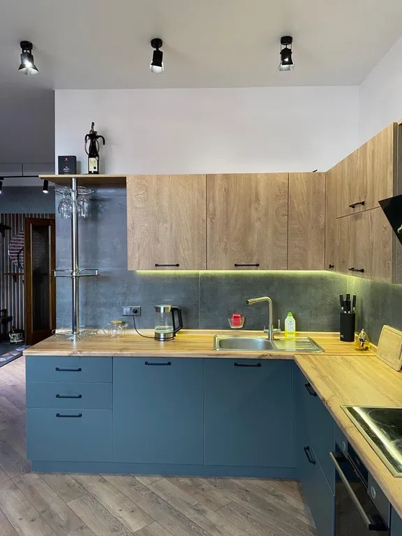 Уютный лофт с мансардой вблизи моря